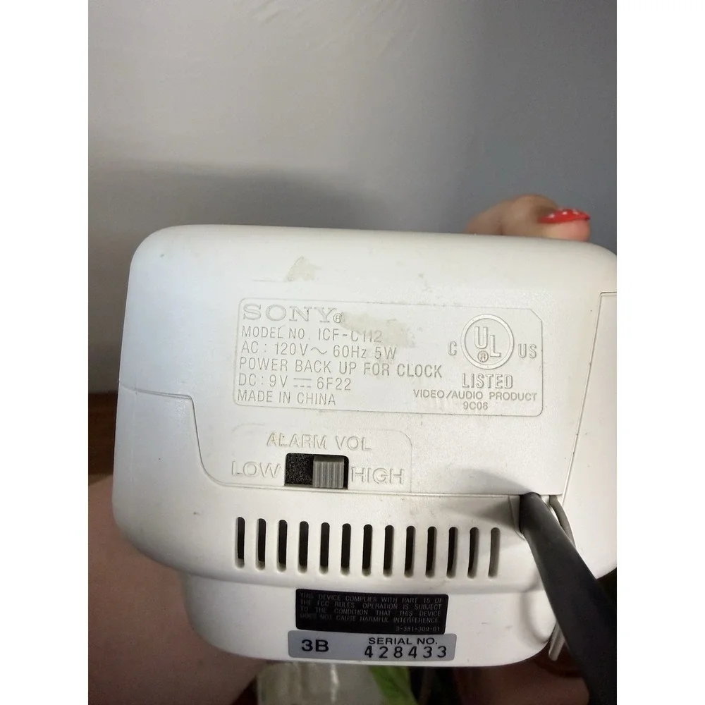 Sony Dream Machine ICF-C112 Off White / Cream Alarm Clock Radio, Tested Working